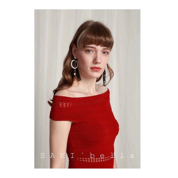 Sandro Masha Off-the-Shoulder Rib Knit Dress Size 8 Red Stretch Knee Length - Picture 8 of 13